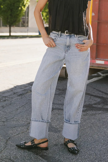 Long straight leg jeans in light wash 