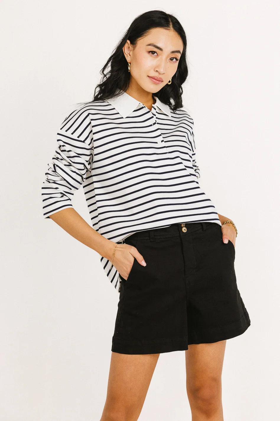 Short in black 
