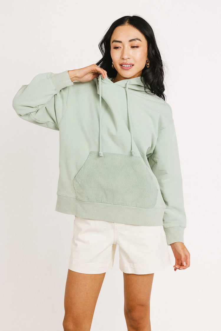 Hoodie in sage 