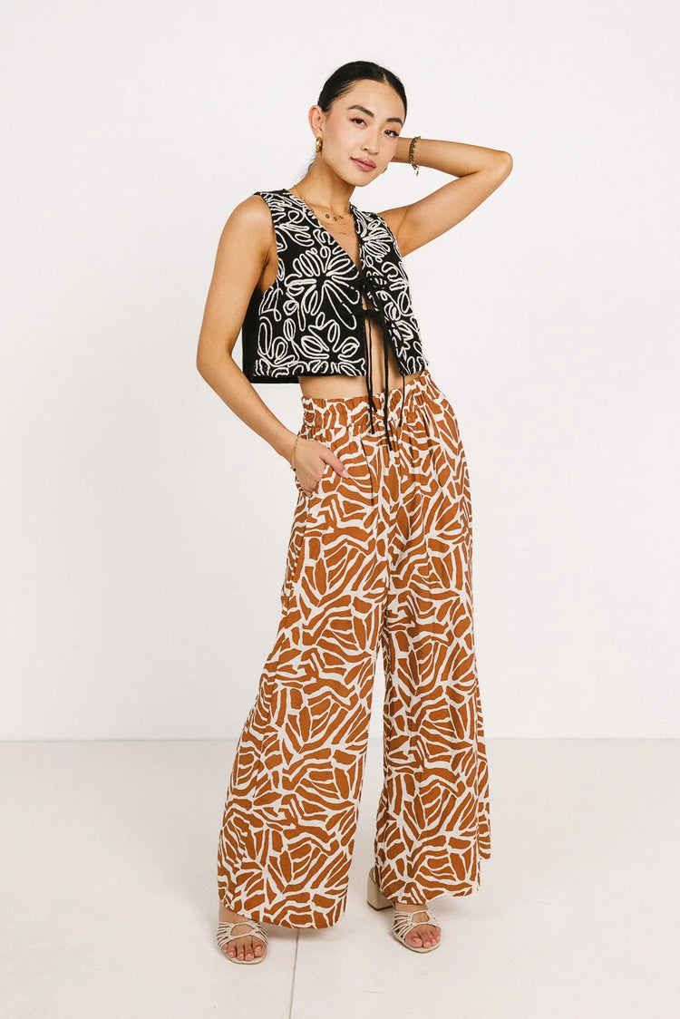 Elastic printed pants 