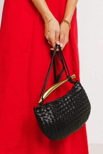 Hangable straps bag in black 