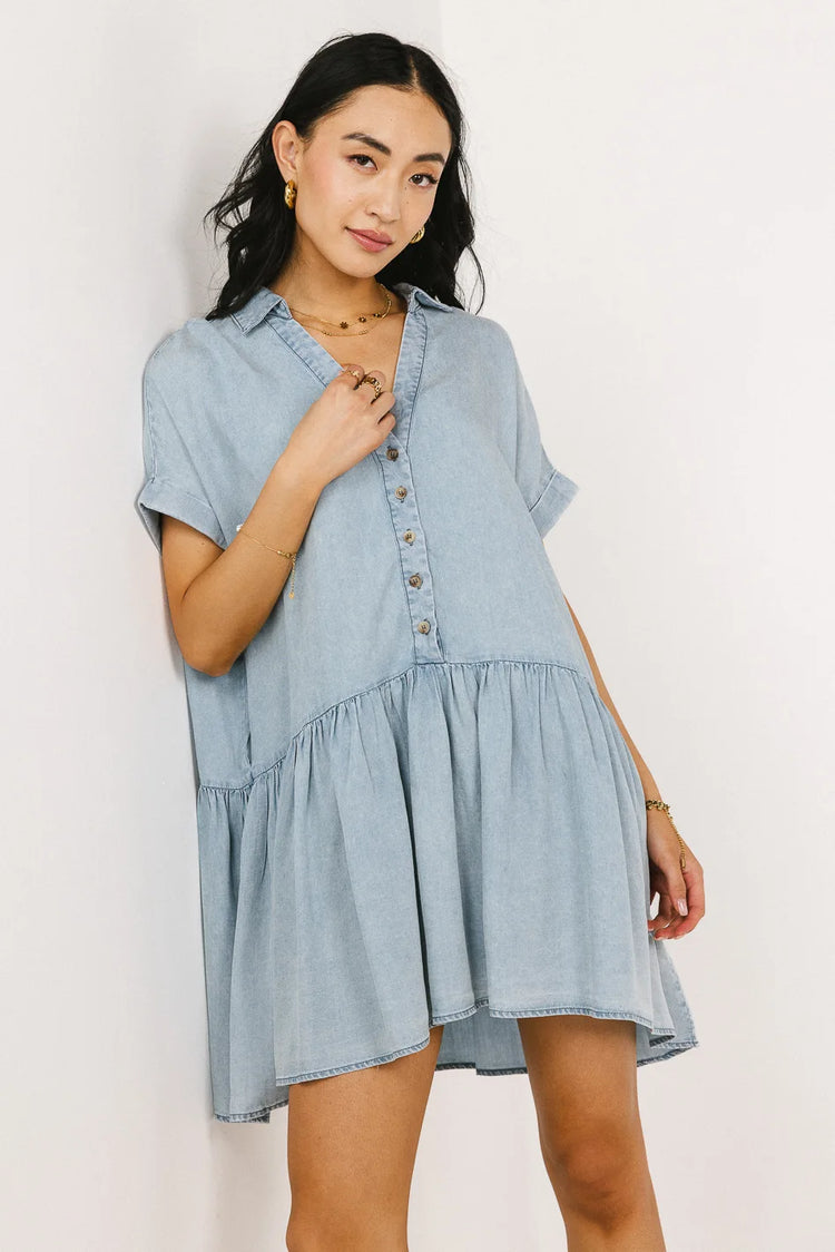 V-Neck denim dress in light wash 