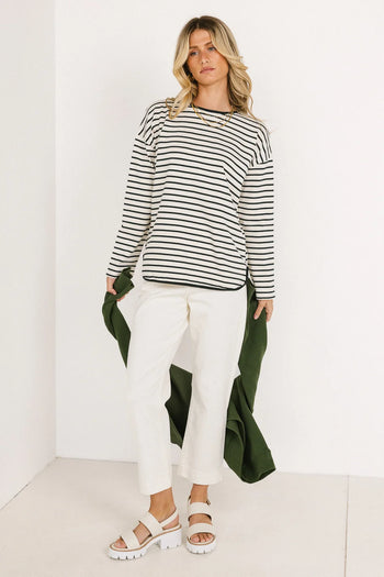 Round neck top in green 