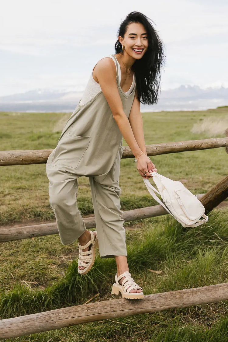 Two hand pockets jumpsuit in sage 