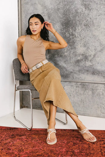 Denim skirt in mocha 