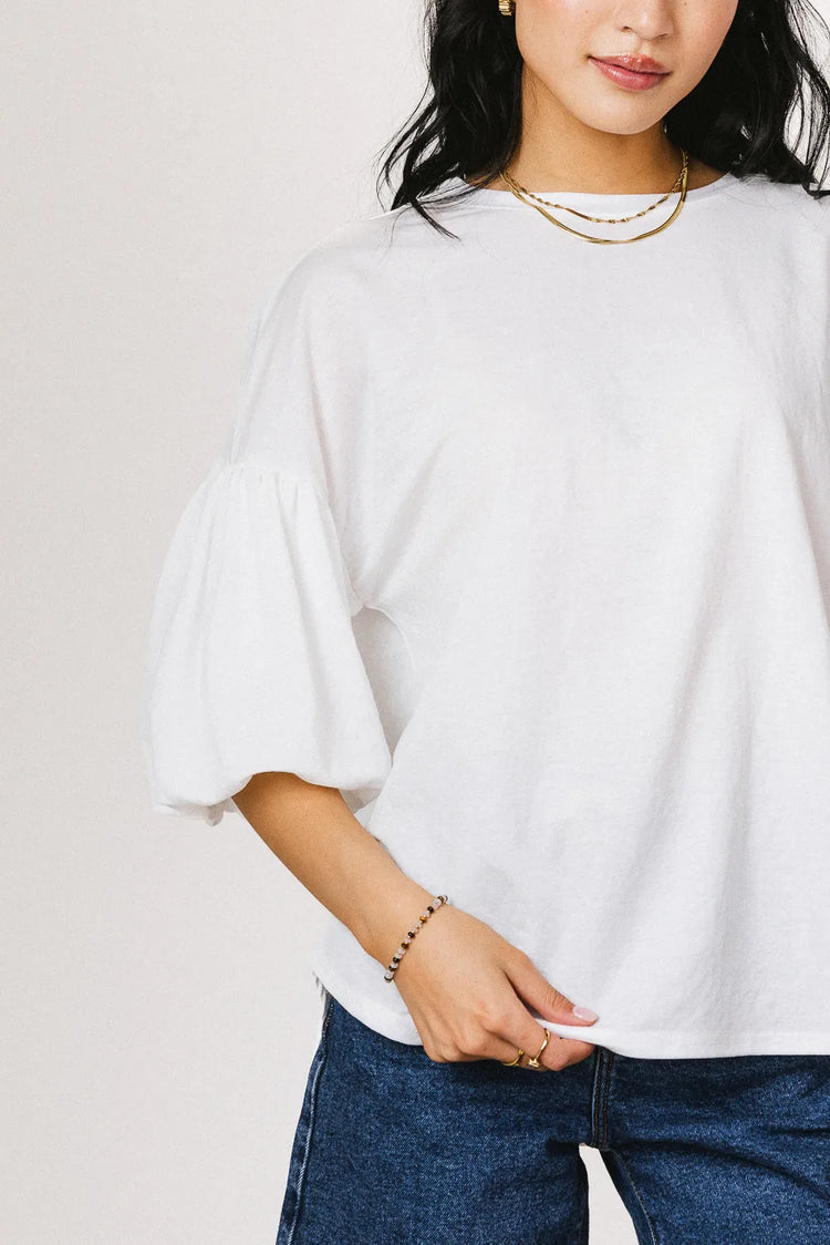 Round neck top in white 