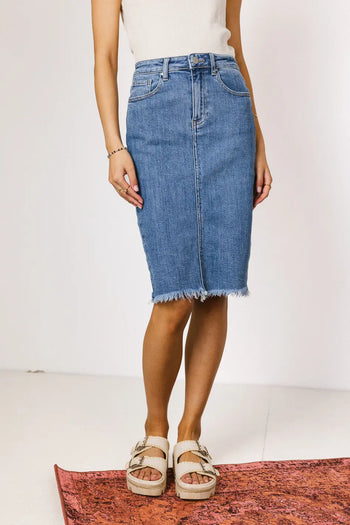 Denim skirt in medium wash 