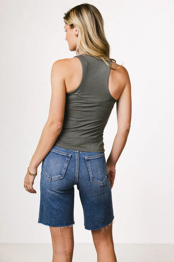 Sleeveless top in charcoal 