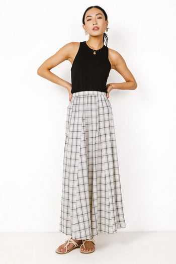 Sleek Jersey Solid Tank in Black - FINAL SALE