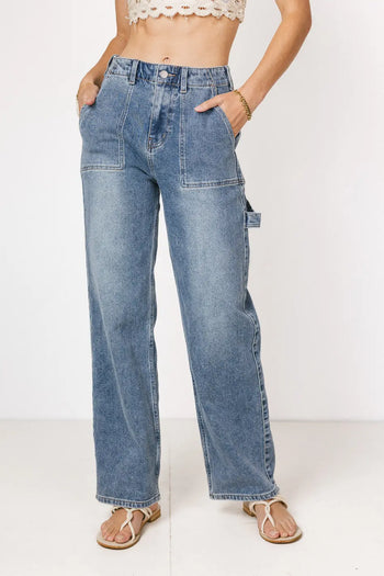 Two hand pockets straight leg pants in medium wash 