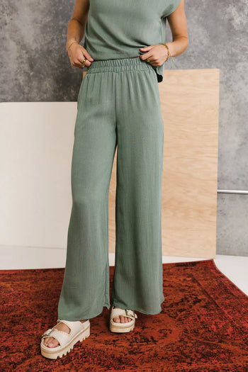 Elastic pants in sage 
