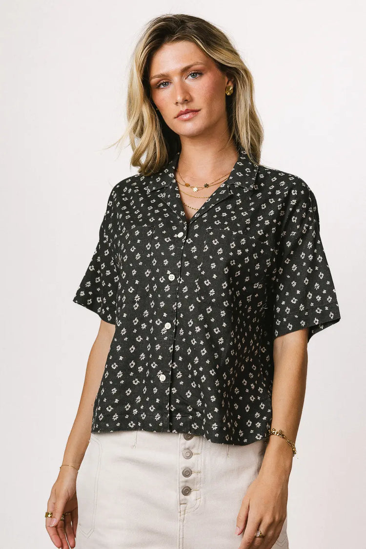 Button up blouse in black 