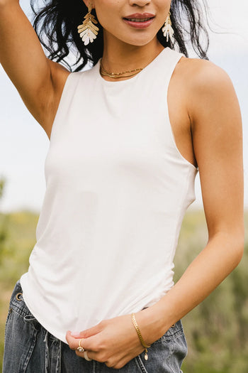 Round neck tank in white 