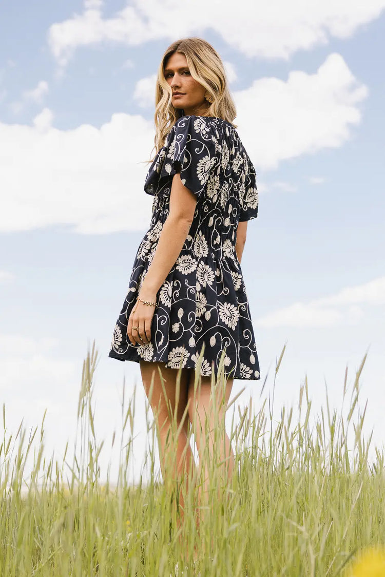 Mini embroidered dress in navy 