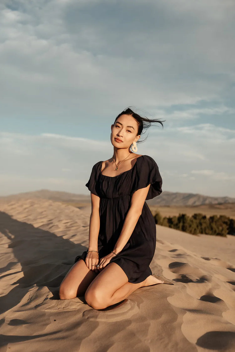 Puffy sleeves dress in navy 