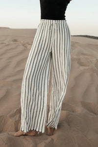 Elastic waist striped pants in white and black 