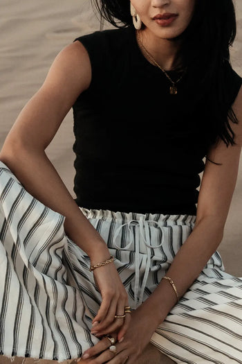 Short sleeves top in black 