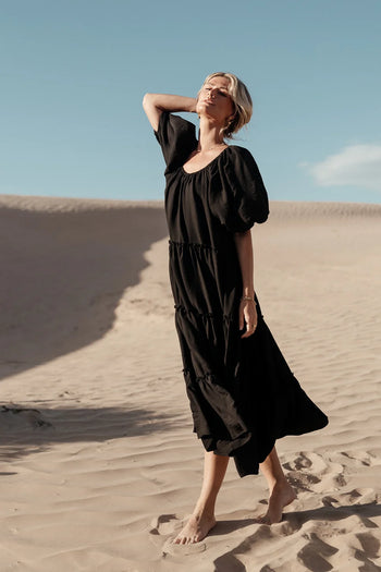 U-Neck maxi dress in black 