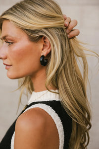 Hoop earrings in black  