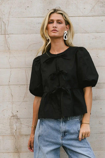 Round neck top in black 