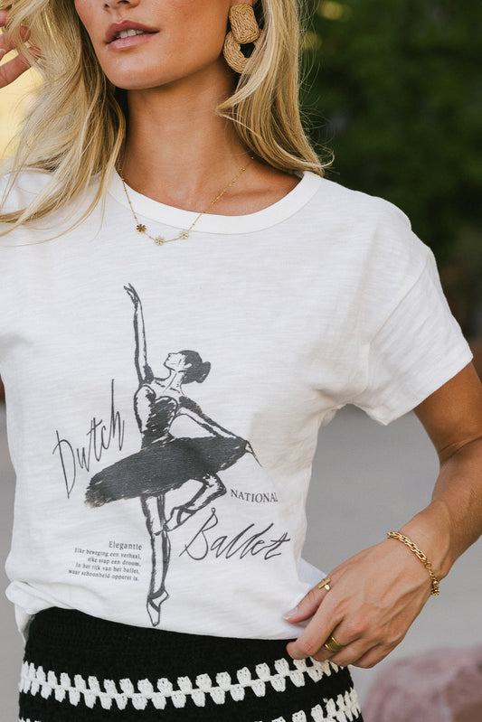 ballerina tee  in white and black