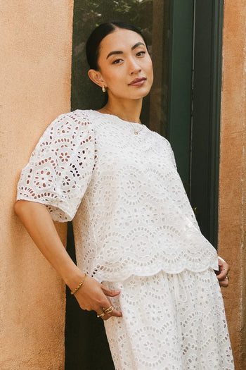 Textured top in white 