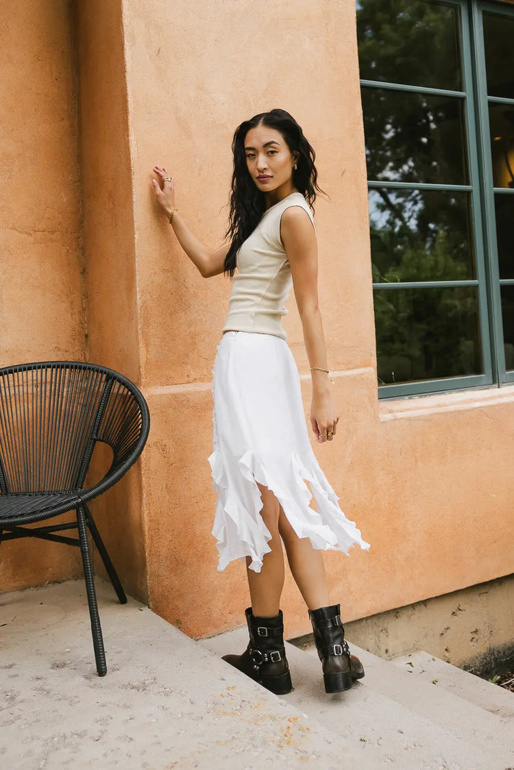 Ruffled skirt in white 