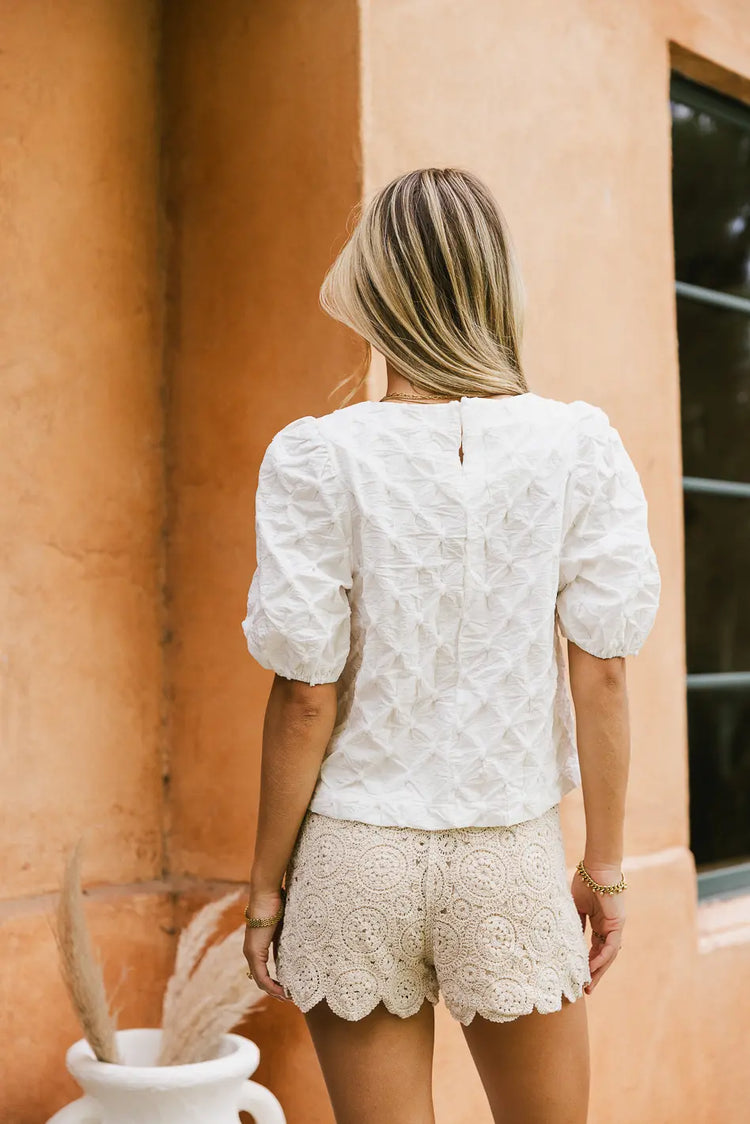 Textured top in white 