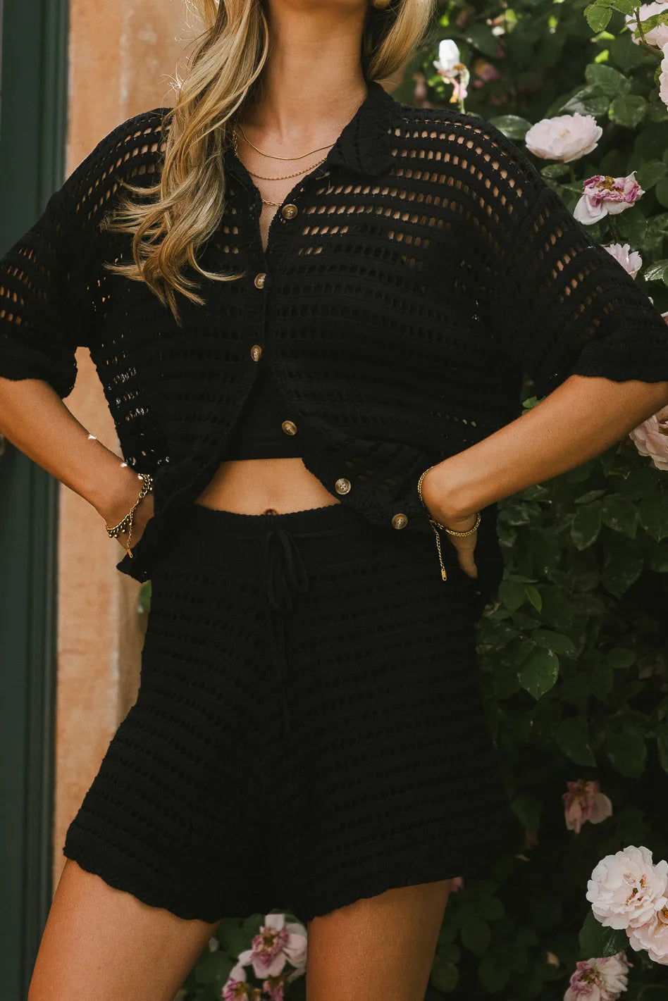 Crocheted top in black 