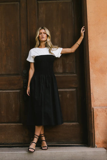 Short sleeves dress in black 