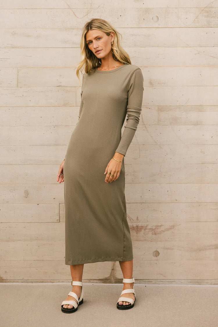 Midi ribbed dress in olive 