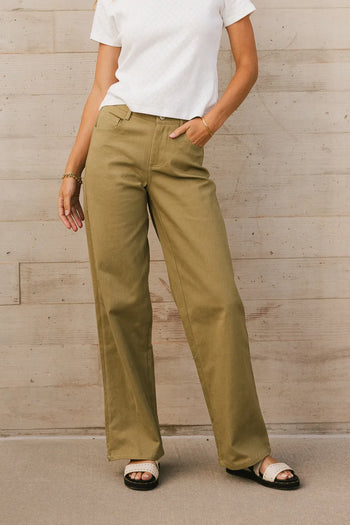 Straight leg pants in olive 