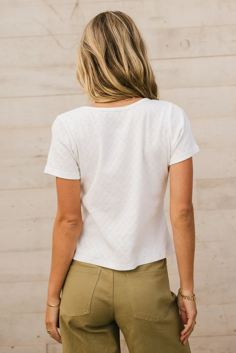 Plain color top in white 