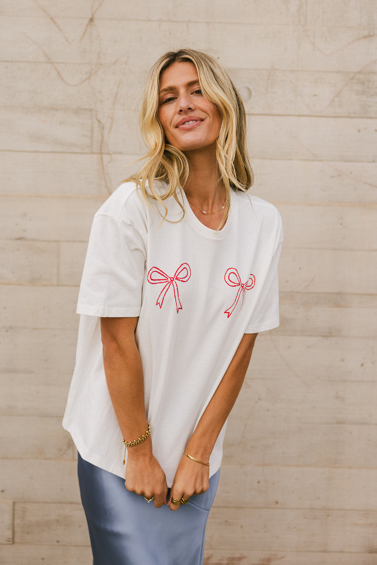 red ribbon tee