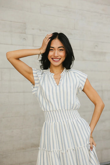 V-Neck dress in cream 