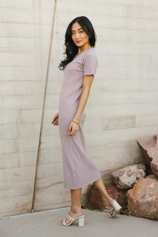 Short sleeves dress in lavender 