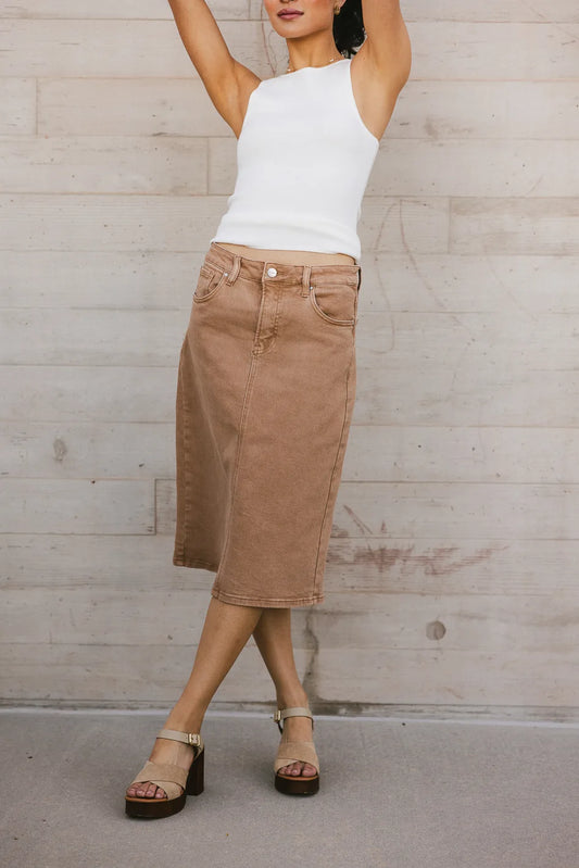 Midi skirt in tan 