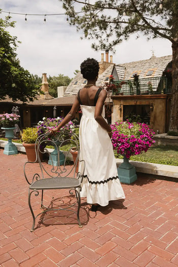 Two shoulder straps dress in cream 