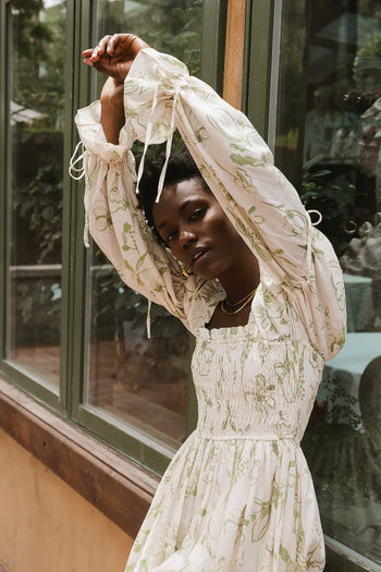 Long sleeves dress in cream 