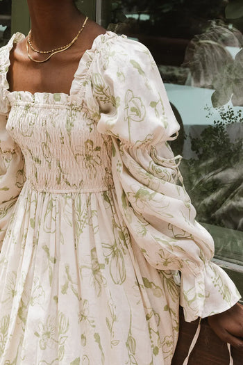 Elastic top dress in cream 