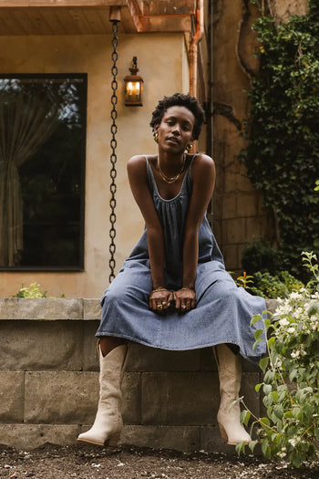 Denim dress in medium wash 