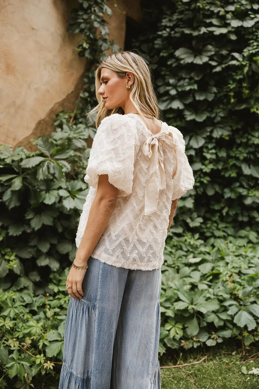 Puff sleeves top in cream 