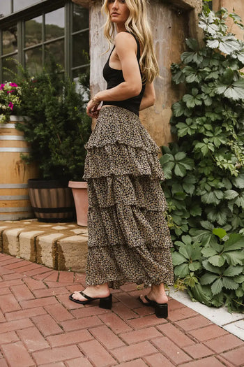 Layered skirt in black 