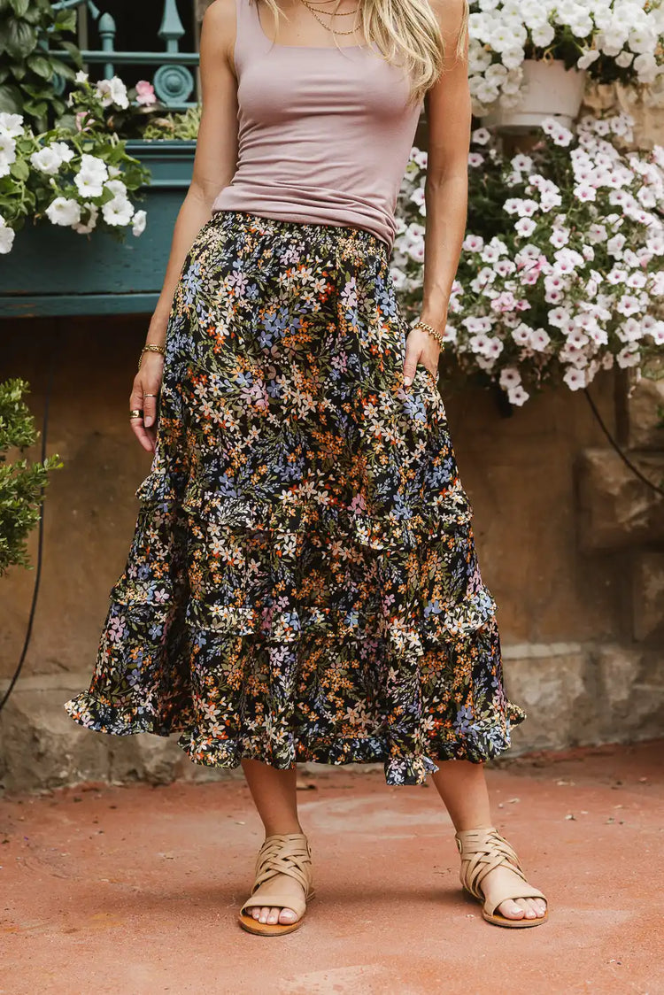 Two hand pockets midi skirt in multi color 