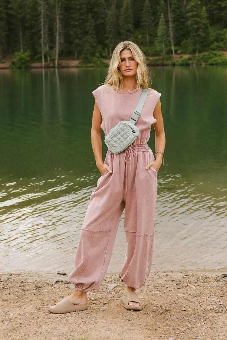 Two hand pockets jumpsuit in pink 