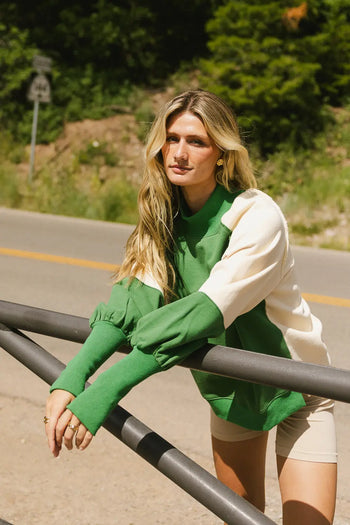 Ribbed cuff sleeves sweatshirt in green 