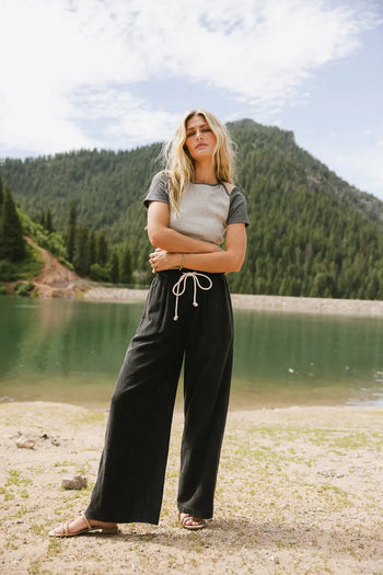 Wide leg pants in black 