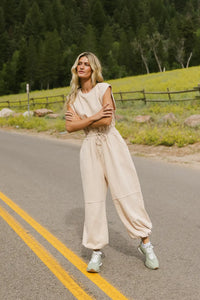 Wide legs jumpsuit in ivory 