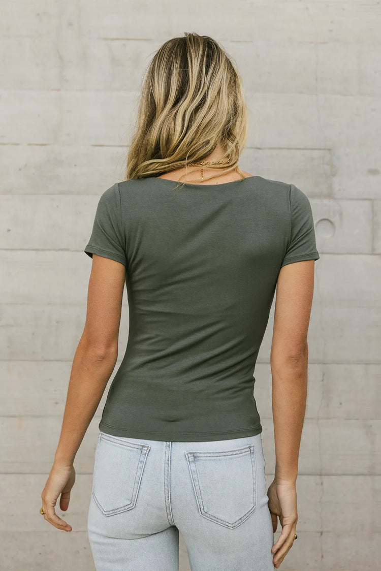 Plain color tee in charcoal 