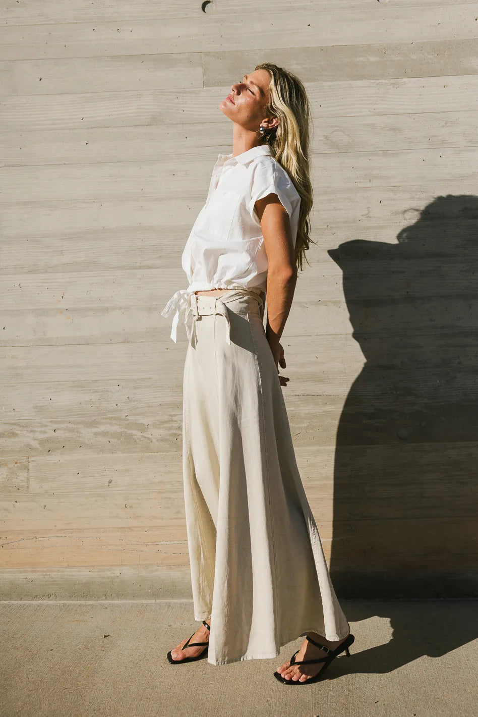 Woven skirt in natural 